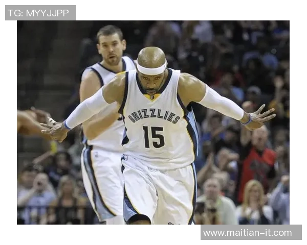 灰熊与猛龙激战正酣卡特因旧日情怀泪洒赛场